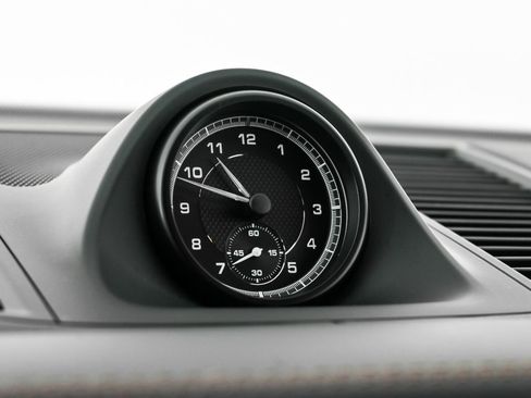 New 2025 Porsche Macan image 16