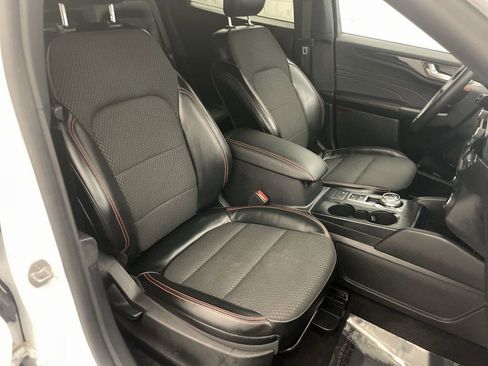 Used 2023 Ford Escape ST-Line image 20