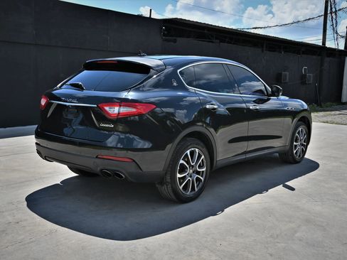 Used 2017 Maserati Levante AWD/4WD image 3