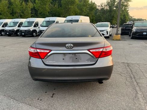 Used 2017 Toyota Camry XLE w/ Convenience Package FWD image 5