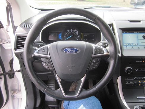 Used 2017 Ford Edge SEL w/ Equipment Group 201A image 21