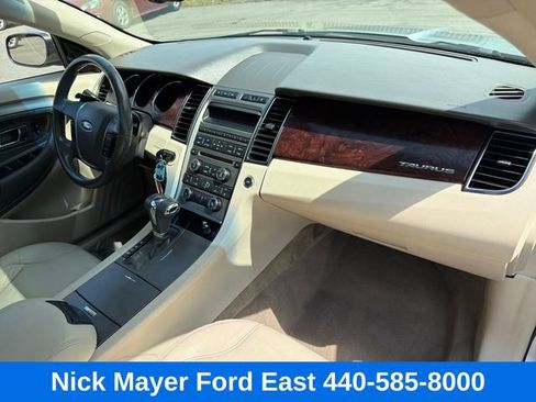 Used 2010 Ford Taurus SEL FWD image 15