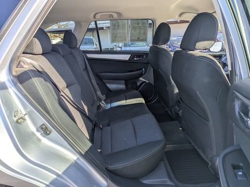 Used 2019 Subaru Outback 2.5i Premium image 33