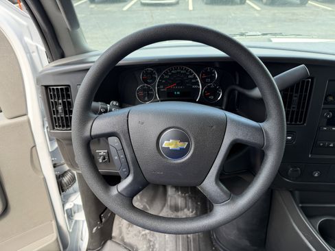 New 2026 Chevrolet Express 3500 Extended RWD image 14