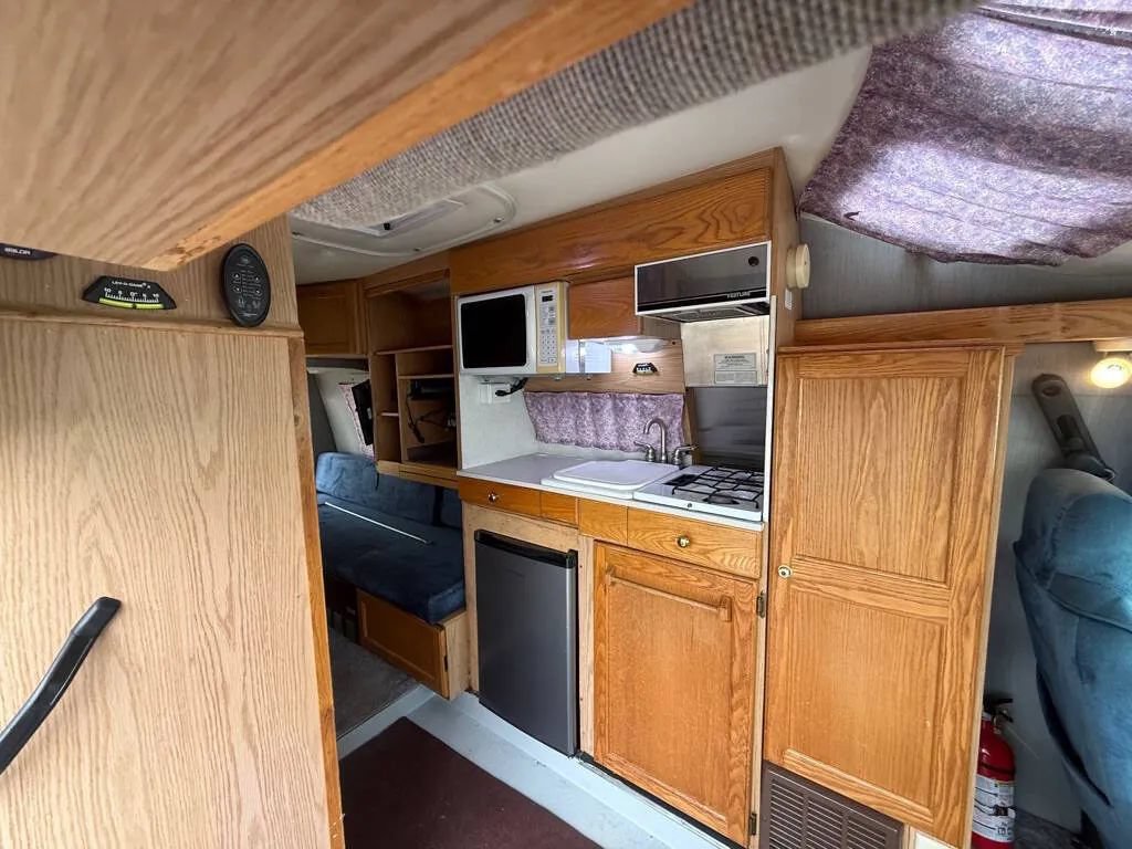 Used 1998 Dodge B3500 RWD image 8
