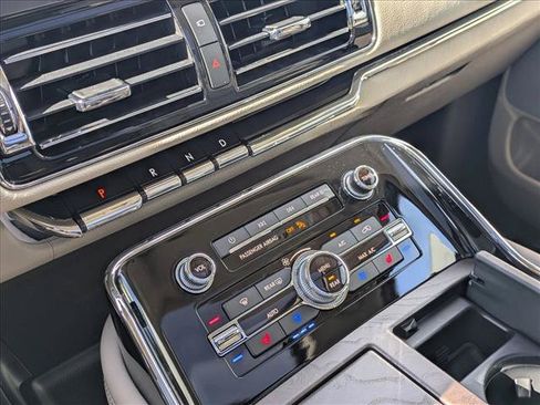 Used 2023 Lincoln Navigator Reserve RWD image 12
