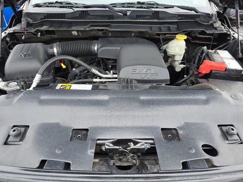 Used 2017 RAM 1500 Express AWD/4WD image 29