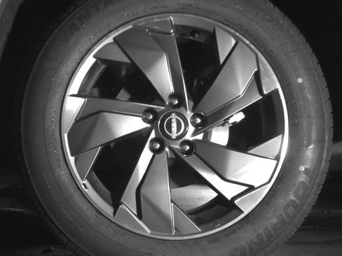 Used 2025 Nissan Rogue SV FWD image 14