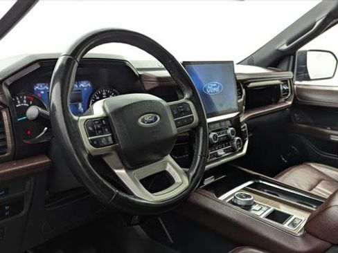 Used 2024 Ford Expedition Limited image 23