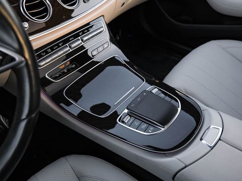 Used 2021 Mercedes-Benz E 350 Sedan image 23