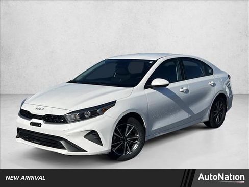 Used 2023 Kia Forte LXS image 1