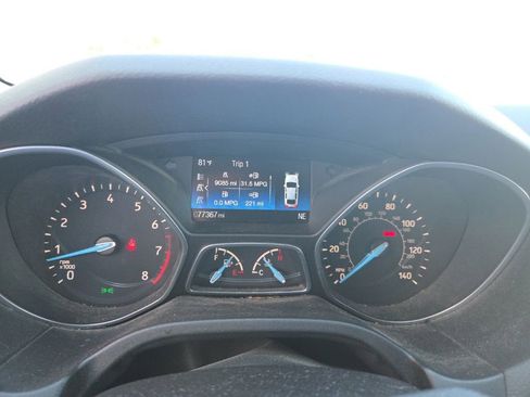 Used 2015 Ford Focus SE FWD image 12