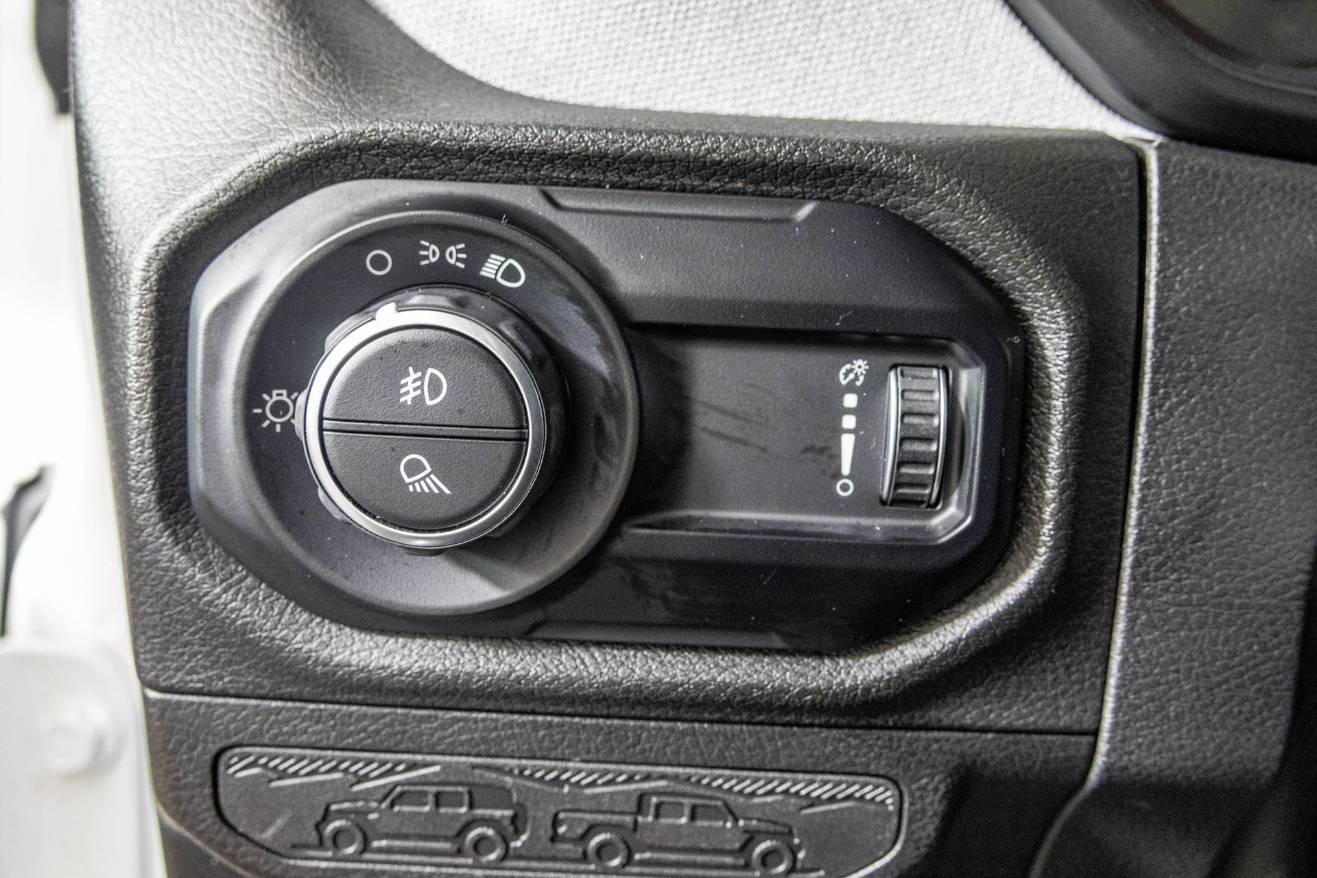 Used 2025 Jeep Gladiator Sport AWD/4WD image 31