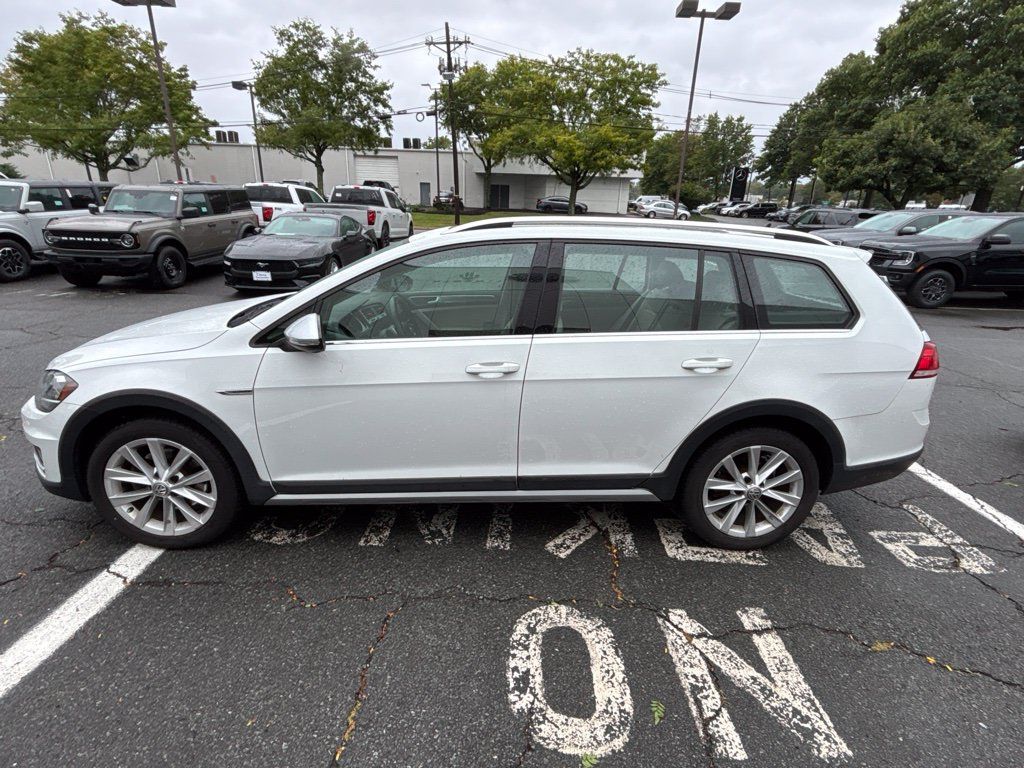 Used 2019 Volkswagen Golf Alltrack AWD/4WD image 8