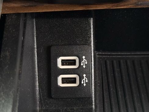 Used 2019 Ford F150 Lariat image 21