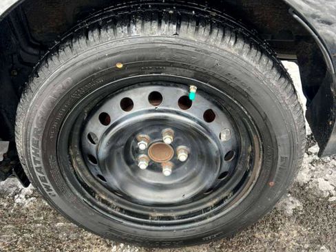 Used 2016 Toyota Corolla LE image 16