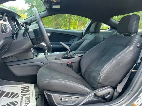 Used 2017 Ford Mustang GT w/ Black Accent Package RWD image 19