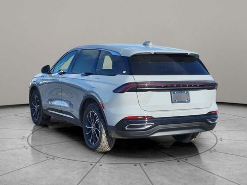New 2026 Lincoln Nautilus Premier image 10