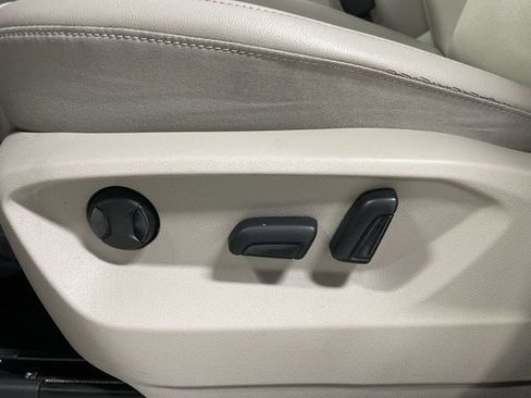 Used 2022 Volkswagen Atlas SE image 12