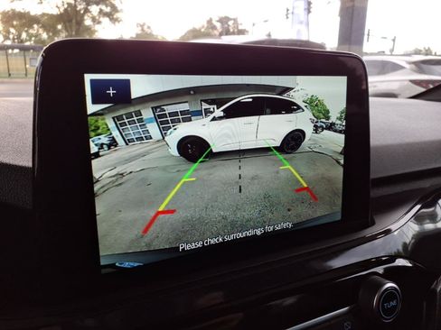 Certified 2025 Ford Escape ST-Line Select AWD/4WD image 14