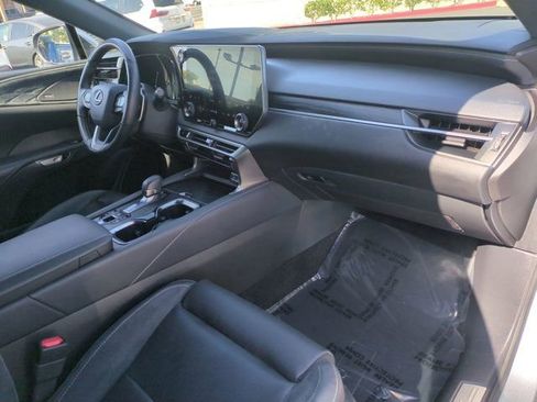 Used 2024 Lexus RX 450h AWD w/ Convenience Package image 32