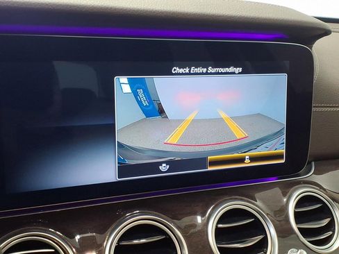 Used 2019 Mercedes-Benz E 300 4MATIC image 14