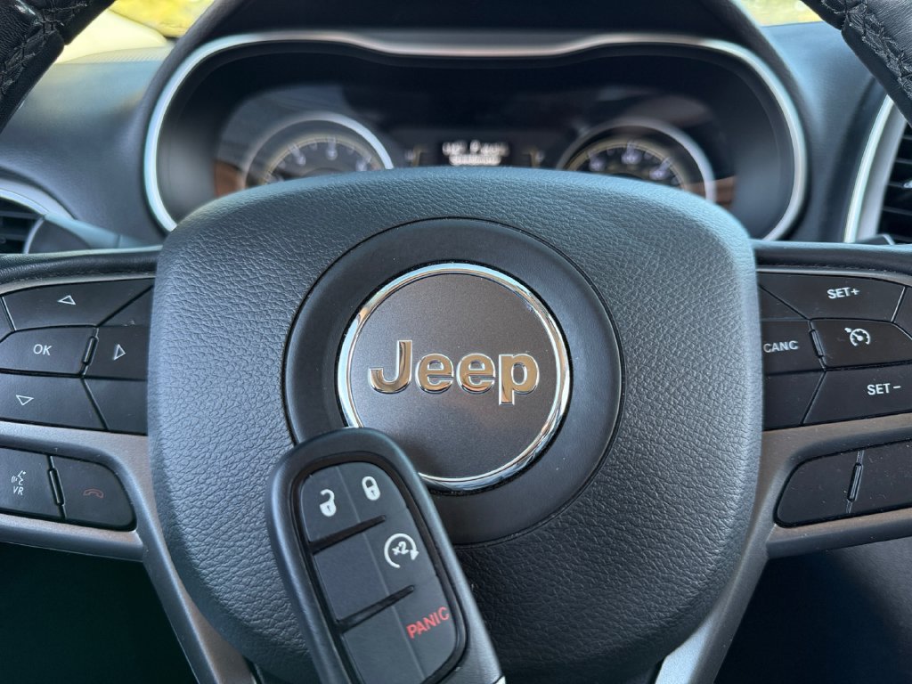 Used 2021 Jeep Cherokee Latitude Plus AWD/4WD image 44