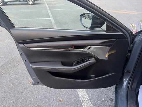 Used 2022 MAZDA MAZDA3 s FWD image 13
