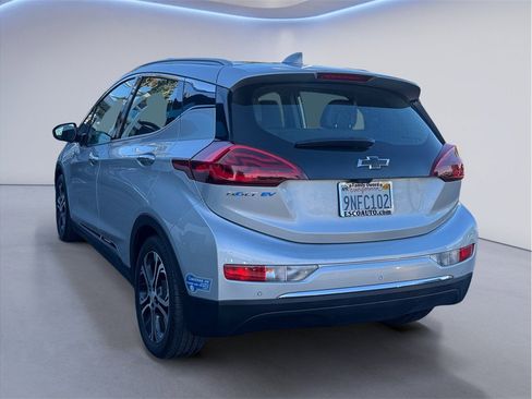 Used 2021 Chevrolet Bolt Premier w/ Infotainment Package image 4