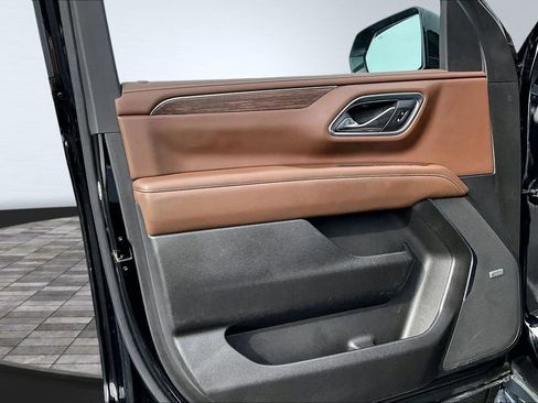 Used 2021 Chevrolet Suburban High Country AWD/4WD image 22