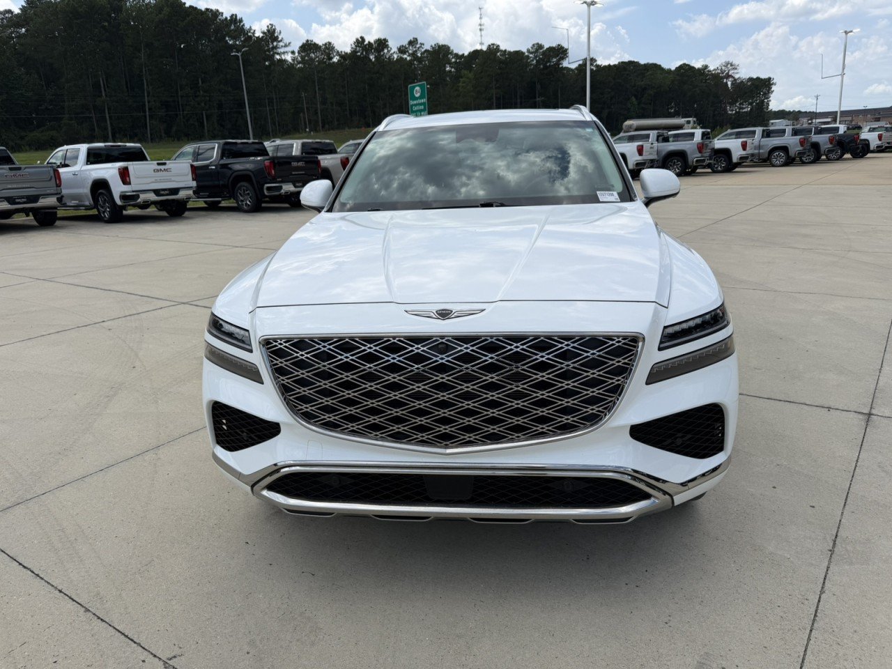 Used 2025 Genesis GV80 2.5T Advanced AWD/4WD image 2