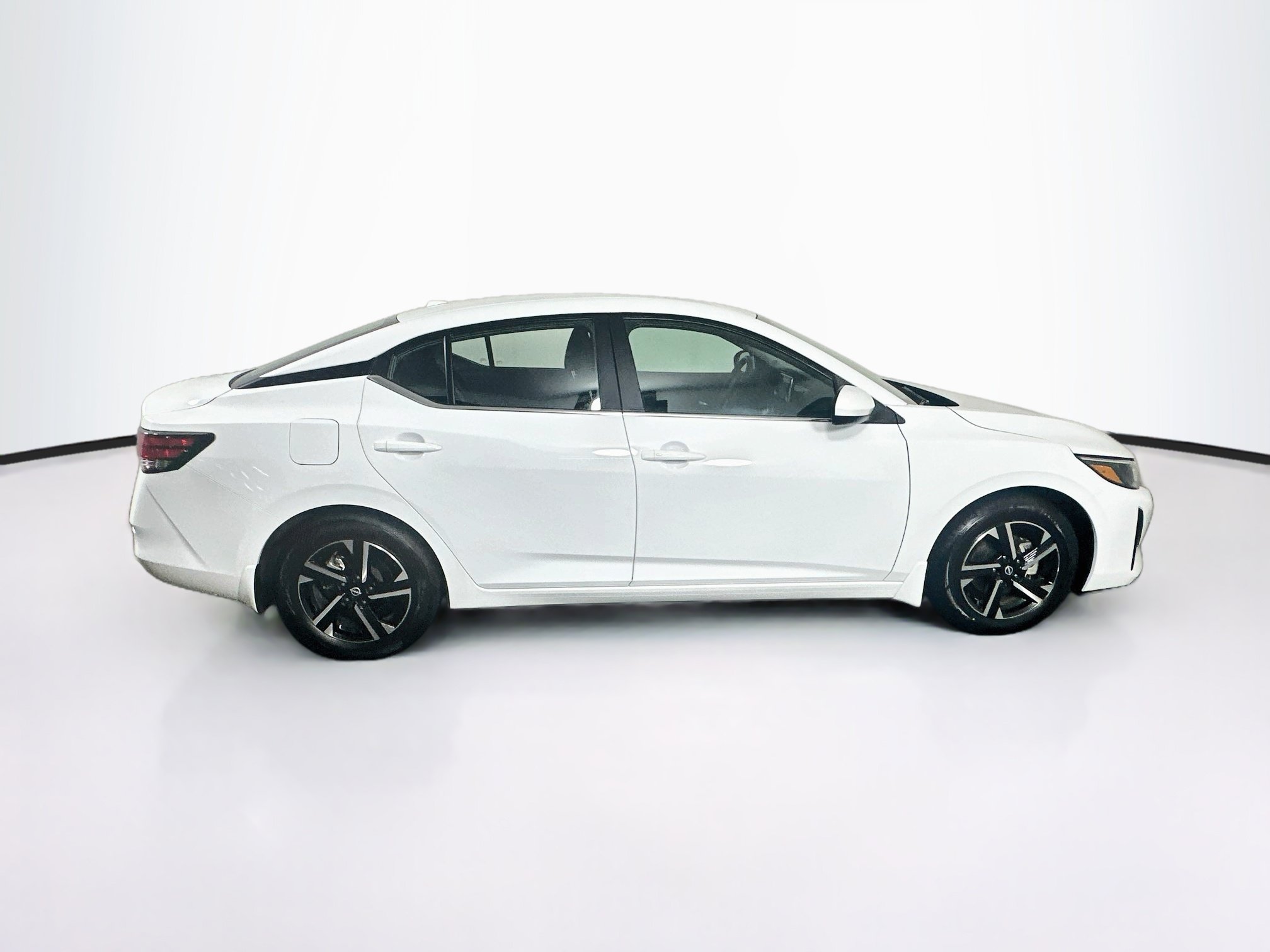 Used 2025 Nissan Sentra SV FWD image 10