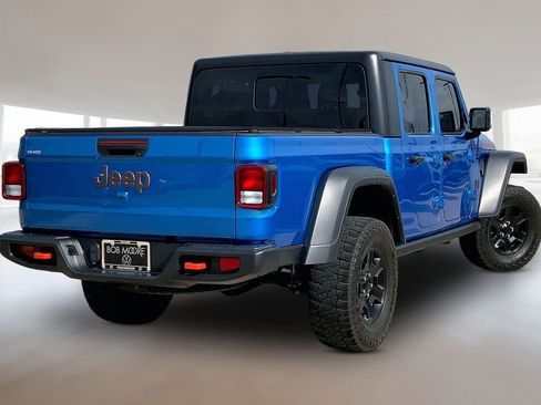 Used 2022 Jeep Gladiator Mojave AWD/4WD image 2