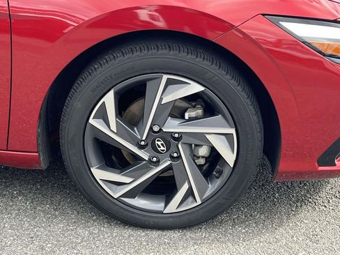 Used 2024 Hyundai Elantra SEL w/ Convenience Package image 10