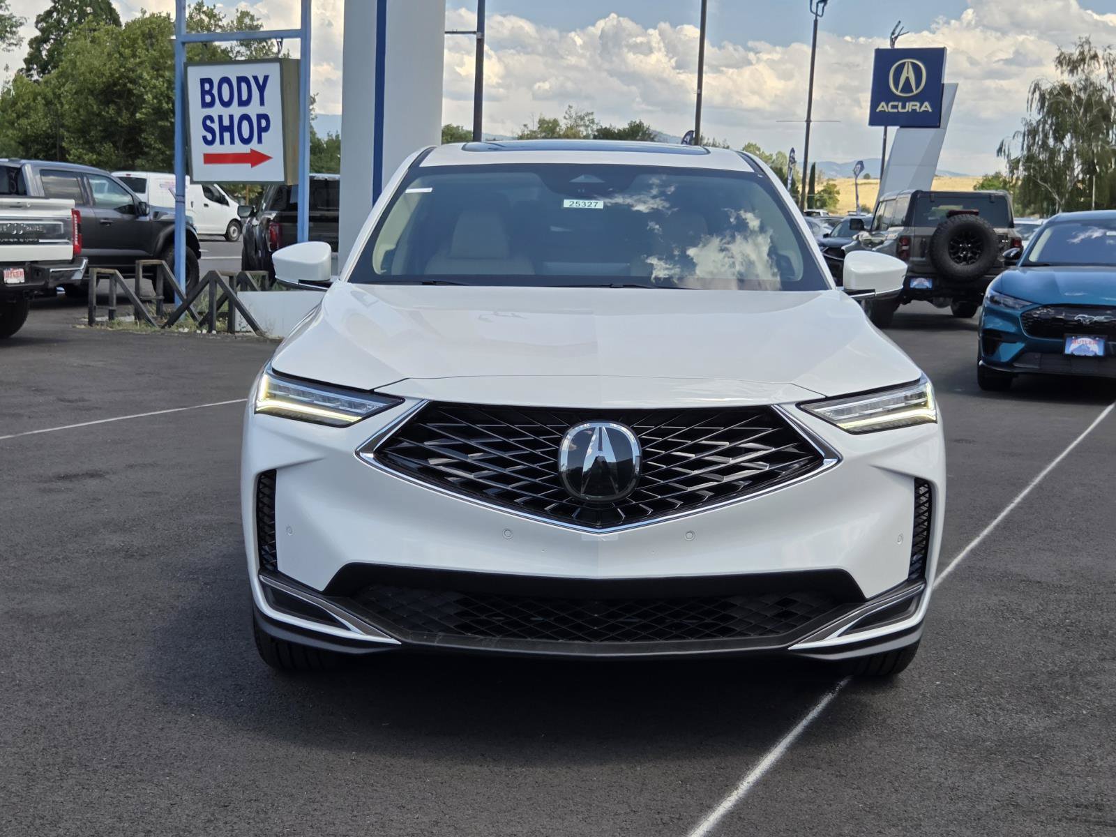 New 2026 Acura MDX w/ Technology Package AWD/4WD image 2