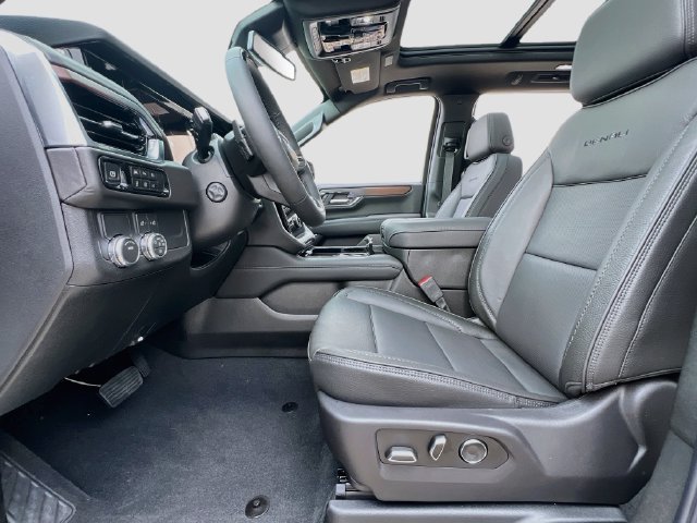 New 2027 GMC Yukon Denali w/ Sun & Power Step Package RWD image 15