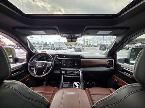 Used 2024 GMC Sierra 2500 Denali Ultimate image 19