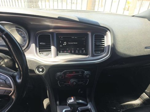 Used 2019 Dodge Charger SXT w/ Leather Interior Group RWD image 8