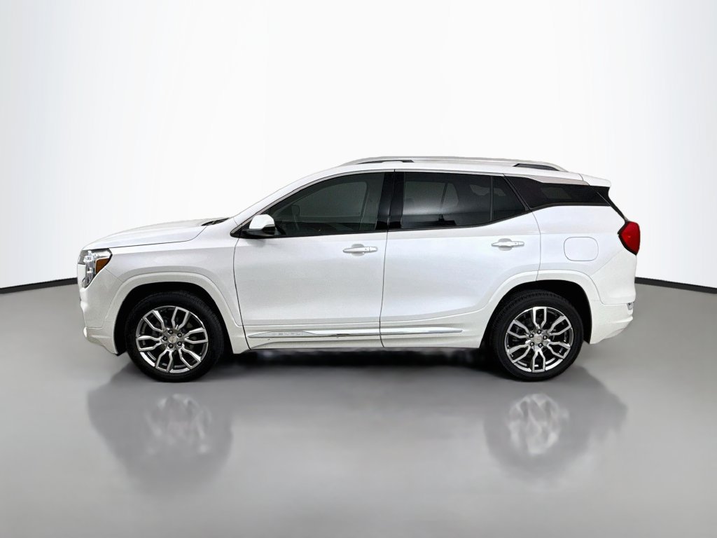 Used 2023 GMC Terrain Denali AWD/4WD image 4