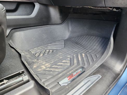 Used 2024 Chevrolet Silverado 2500 LTZ w/ LTZ Convenience Package image 50