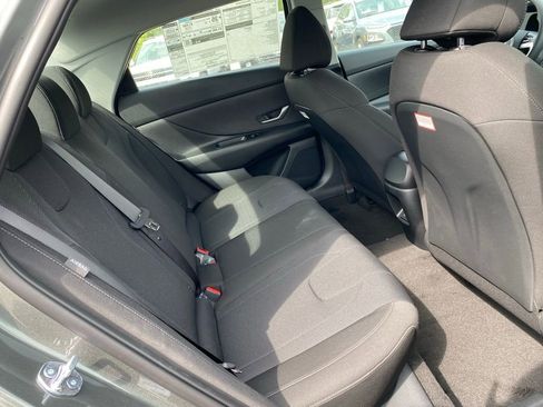 New 2026 Hyundai Elantra SE FWD image 33