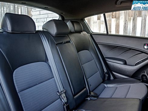 Used 2016 Kia Forte SX image 22