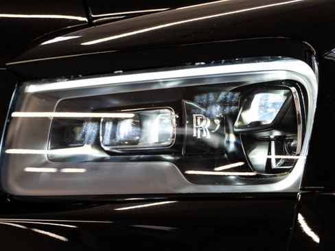 Used 2022 Rolls-Royce Cullinan image 10