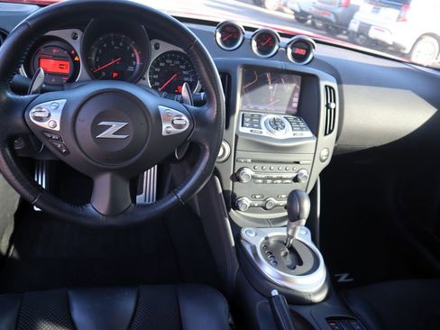 Used 2014 Nissan 370Z Touring w/ Sport Package image 11
