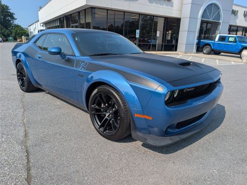 Used 2022 Dodge Challenger R/T Scat Pack RWD image 7