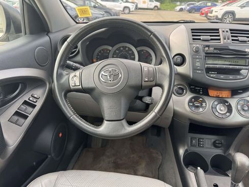 Used 2011 Toyota RAV4 Limited w/ Limited Extra Value Pkg AWD/4WD image 16