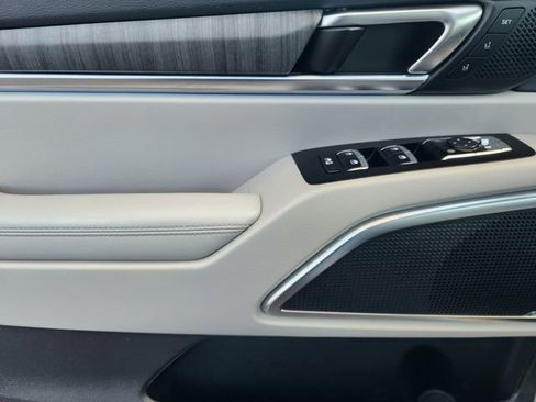 Used 2024 Kia Telluride SX w/ Towing Package image 20