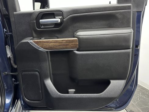 Used 2021 Chevrolet Silverado 3500 High Country image 31