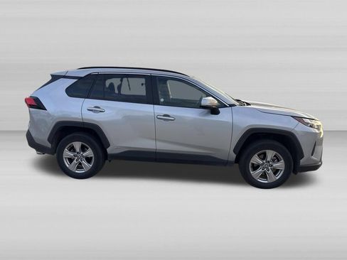 Used 2025 Toyota RAV4 XLE AWD/4WD image 3