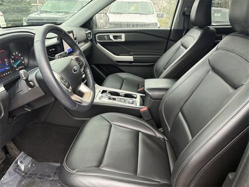 Certified 2023 Ford Explorer XLT w/ Equipment Group 202A image 13